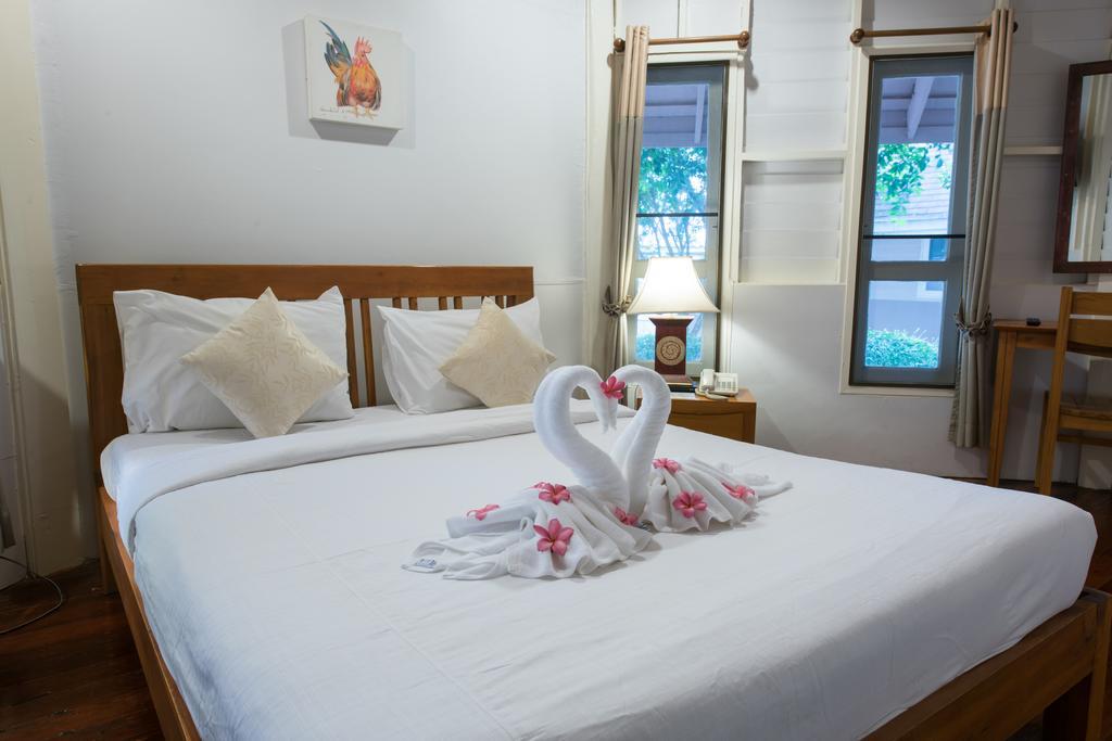Standard Double Room,704882488:JPEG