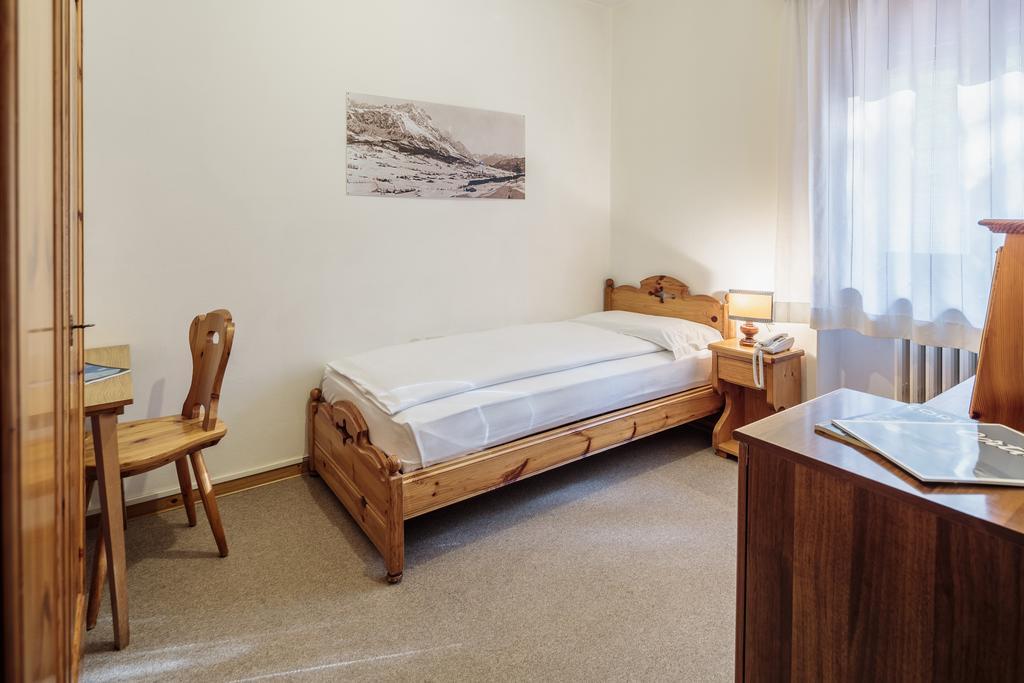 Single Room,422236878:JPEG
