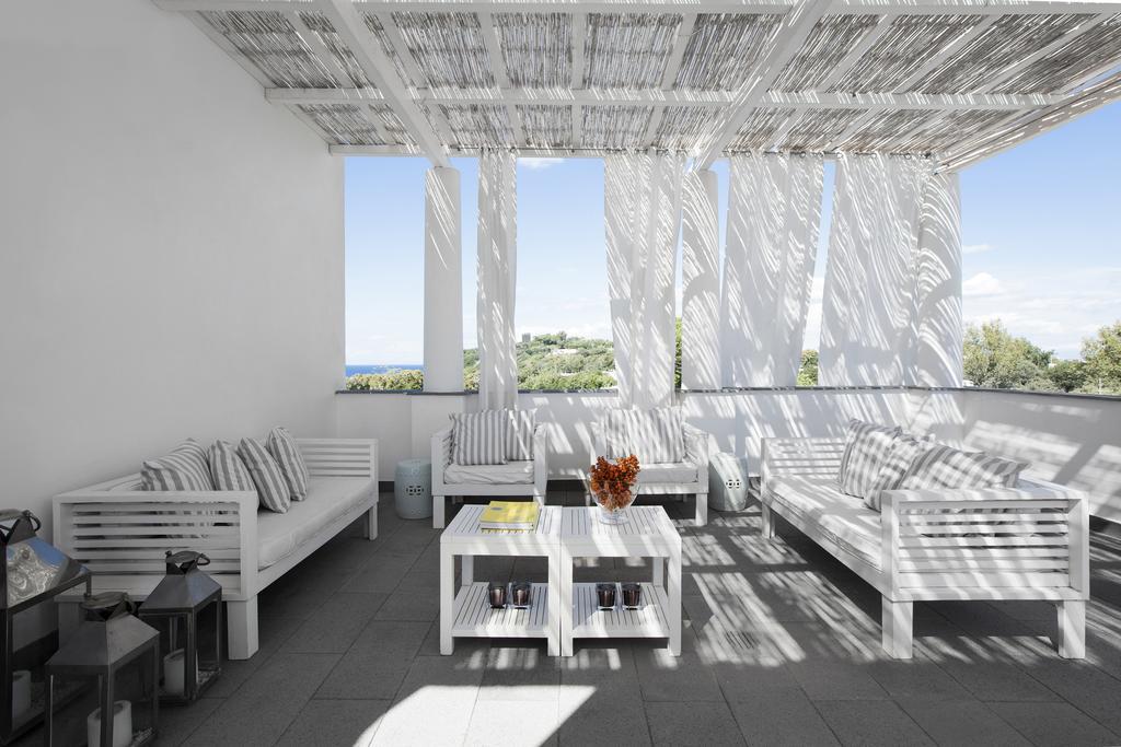 Suite Terrace,1279816003:JPEG