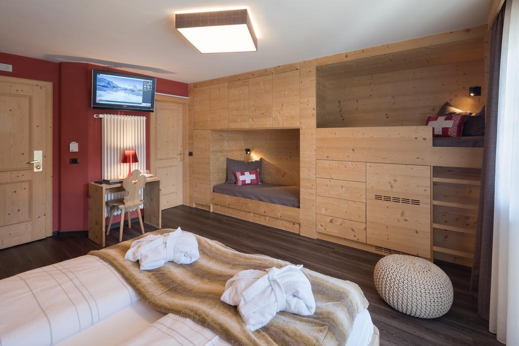 Large Double or Twin Room