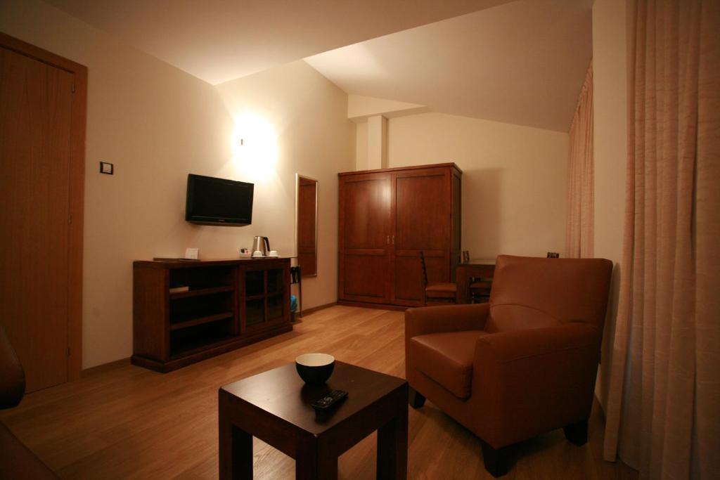 Suite Spa Access,1329432095:JPEG