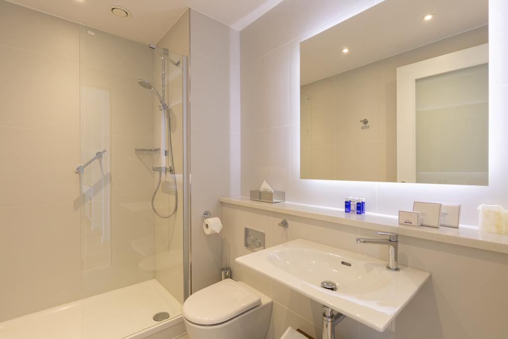 One Bedroom Corner Apartment,423285795:JPEG