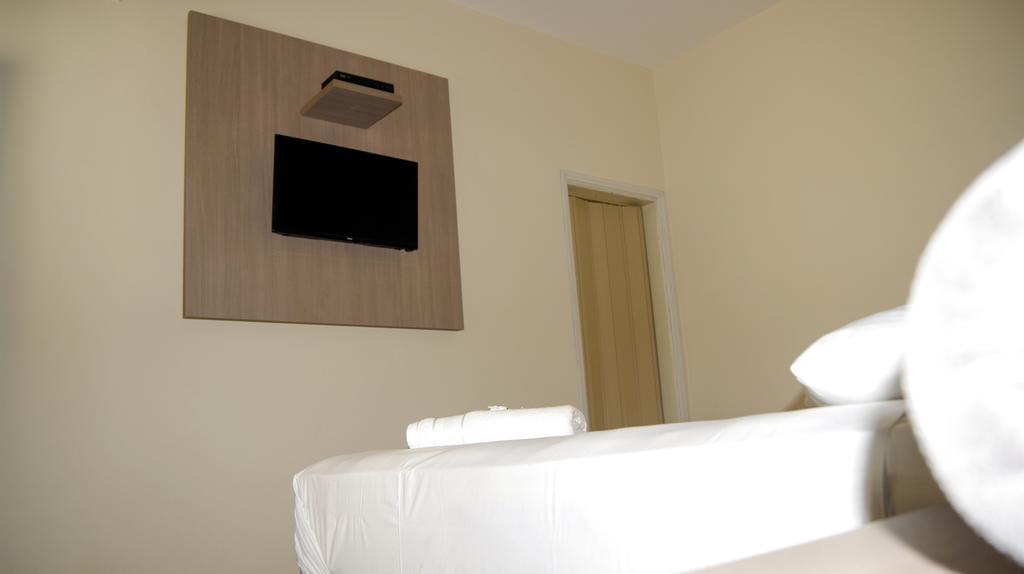 Quarto Duplo