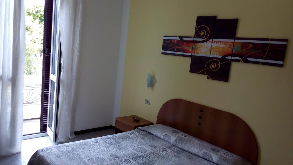 Standard Double Room,424869066:JPEG
