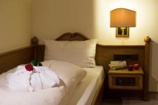 Single Room,1498637140:JPEG