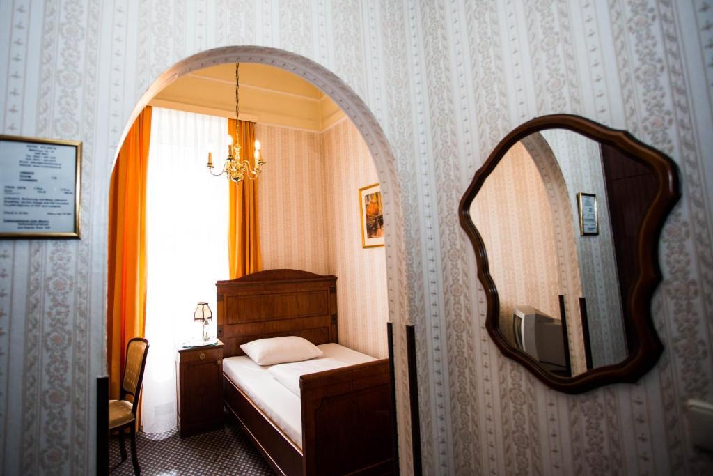 Single Room,43108759:JPEG