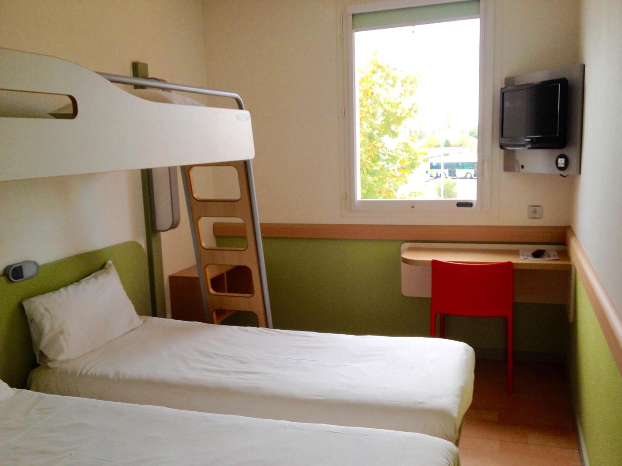Triple Room,1563311476:JPEG