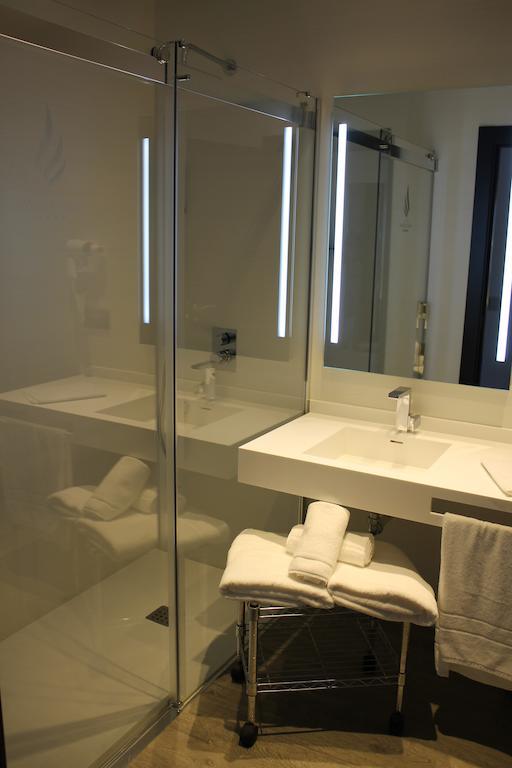 Executive Suite Spa Bath,434730153:JPEG