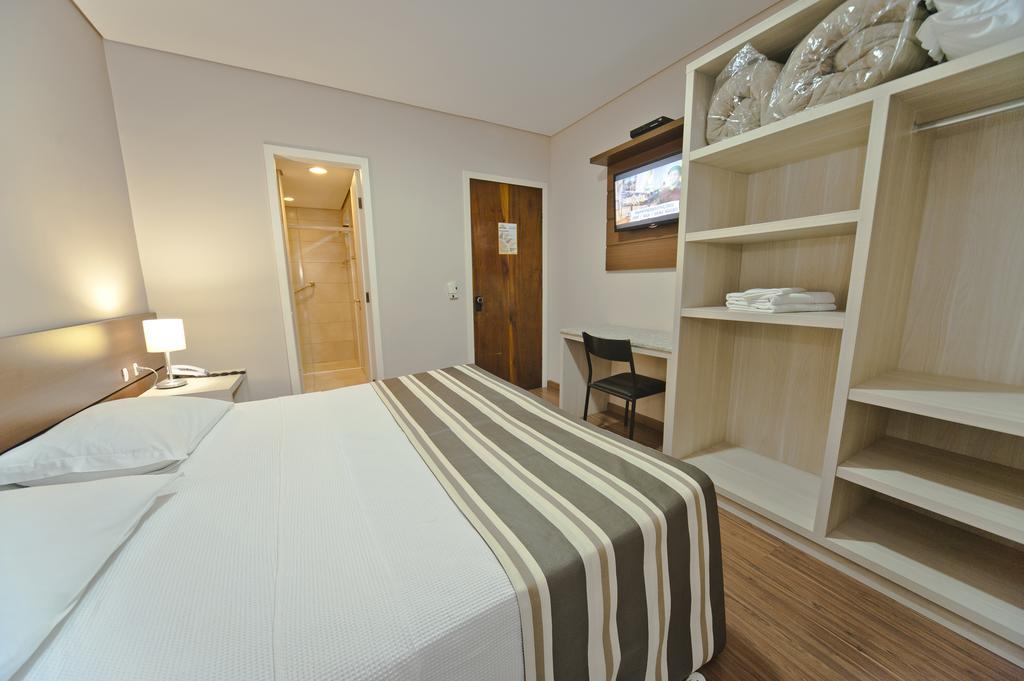 Deluxe Suite,435853662:JPEG