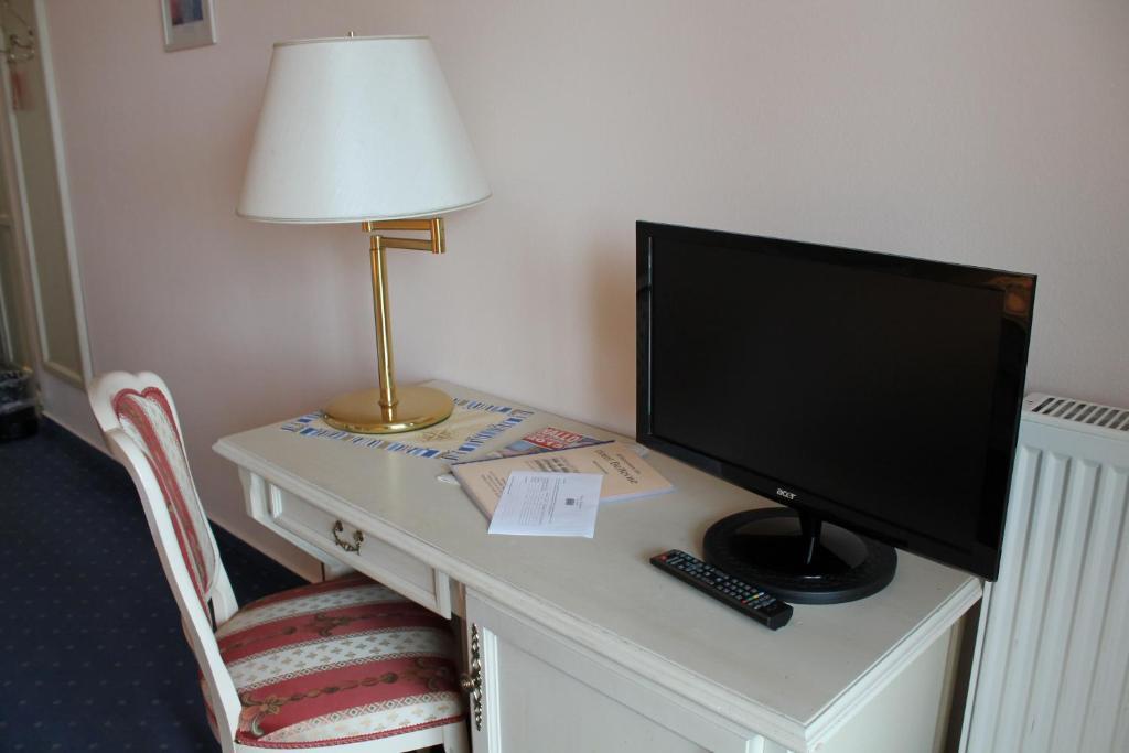 Single Room with Sea View,1341673079:JPEG
