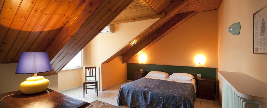 Large One-Bedroom Apartment