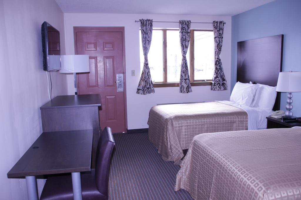 Double Room Two Double Beds Non-Smoking