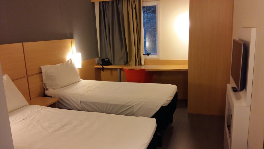 Standard Apartment Twin Beds,434765073:JPEG