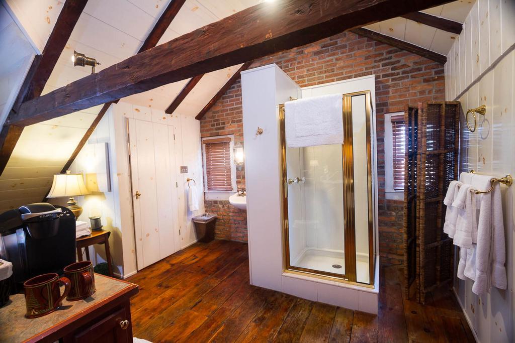 Annie Danner Suite third floor
