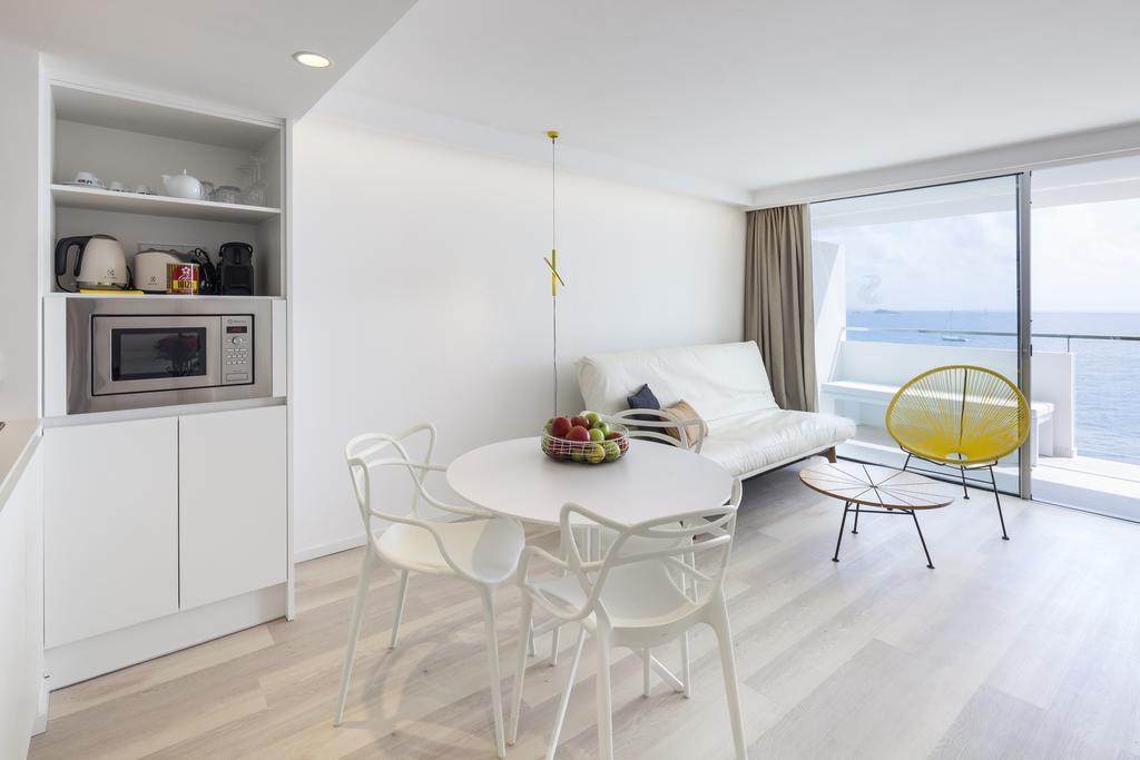 Studio Apartment Sea View Higher Floors,434970762:JPEG