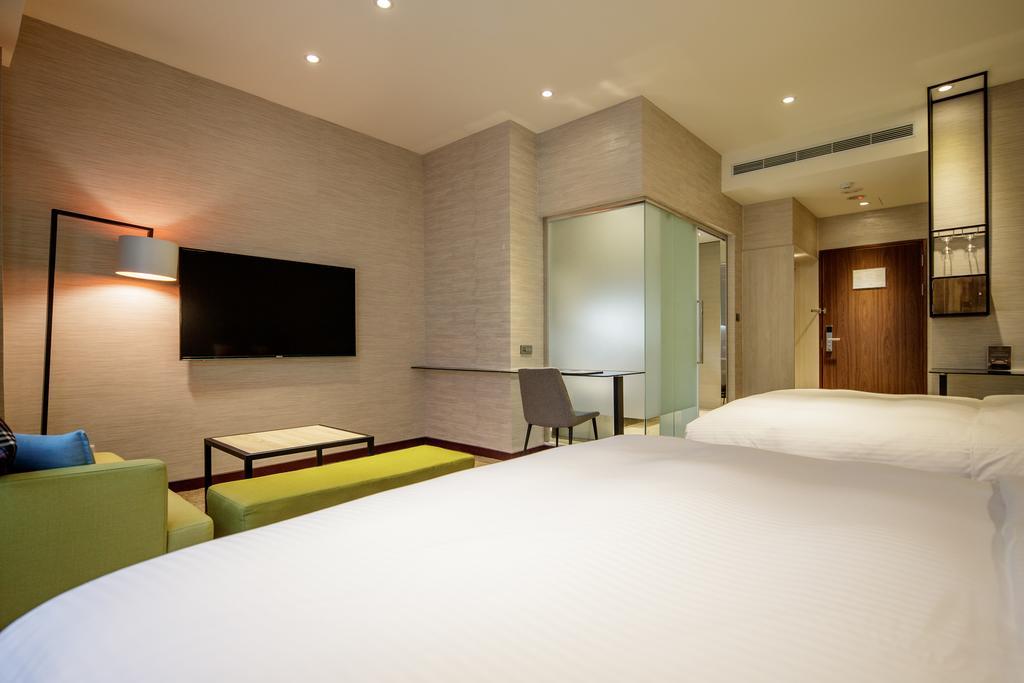 Deluxe Quadruple Room,435342555:JPEG