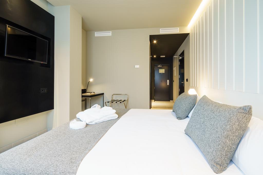 Double Room with Spa Bath,435411843:JPEG
