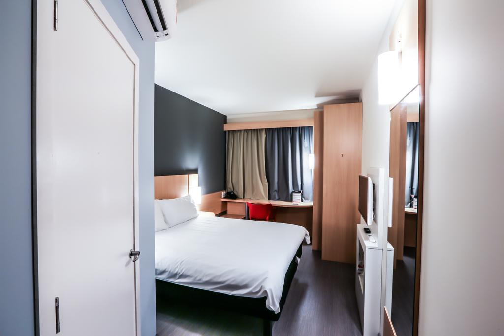 Standard Apartment One Double Bed One Single Bed