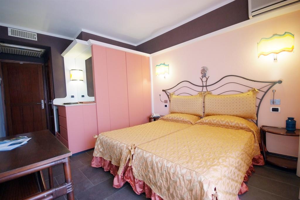 Double or Twin Room Balcony,436184151:JPEG