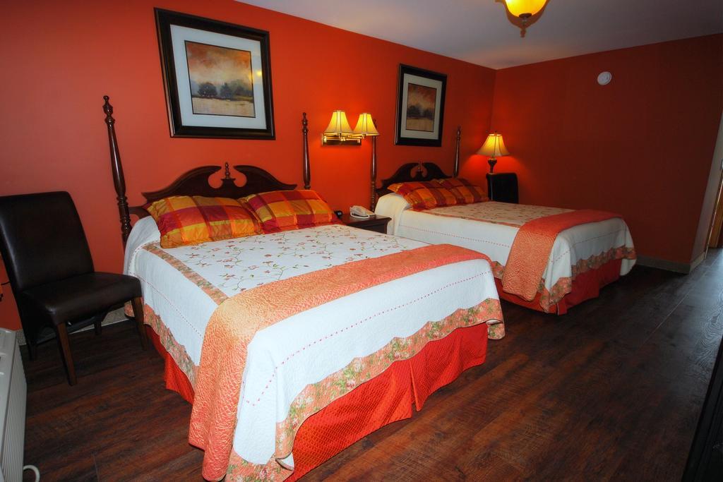 Queen Room Two Queen Beds Balcony