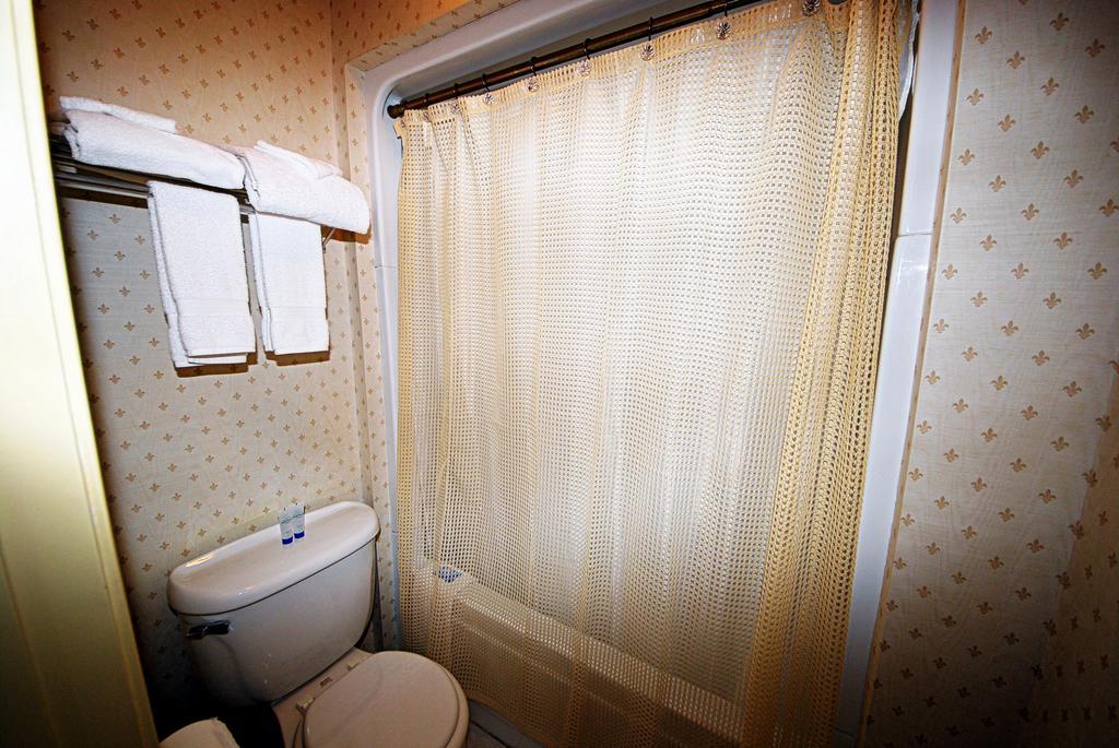 Deluxe King Room Spa Bath