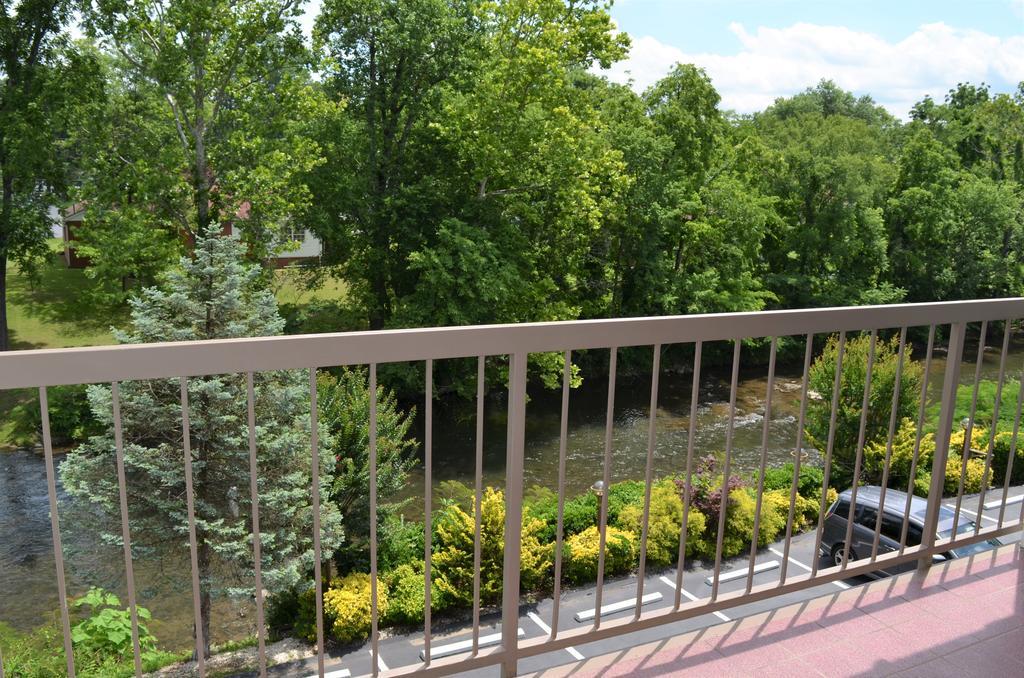 King Room River View