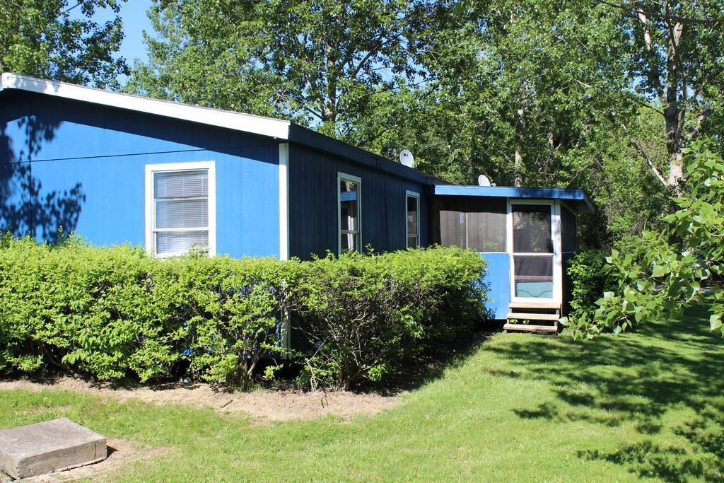 Three-Bedroom Cottage,436742388:JPEG