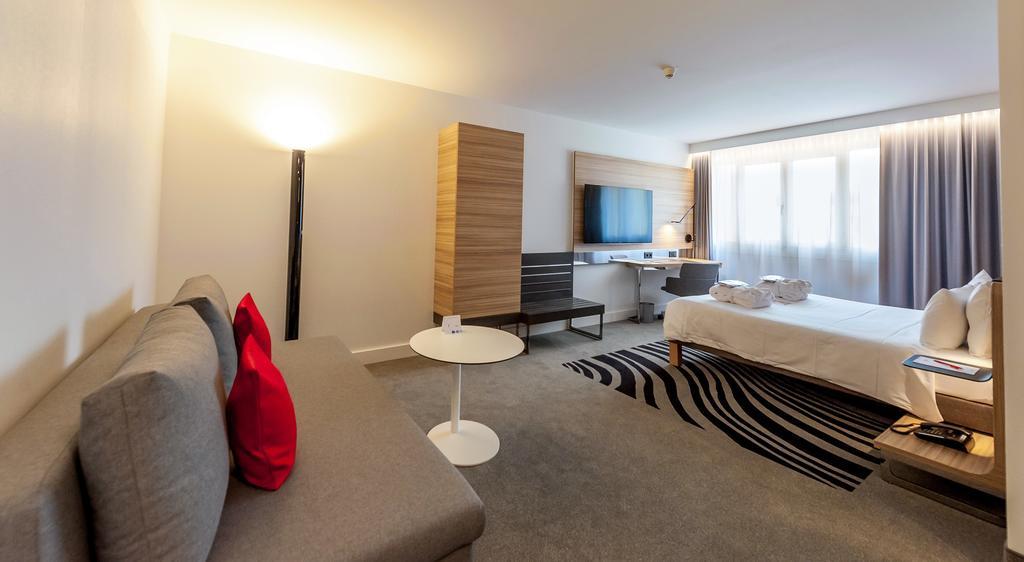 Executive Family Room