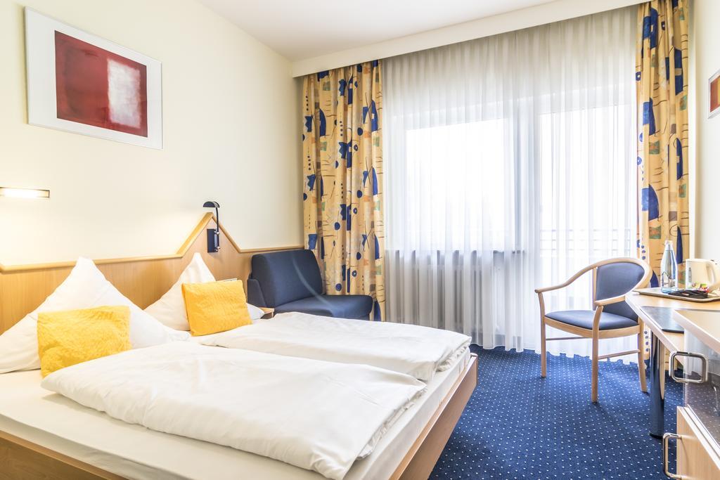 Double or Twin Room Balcony