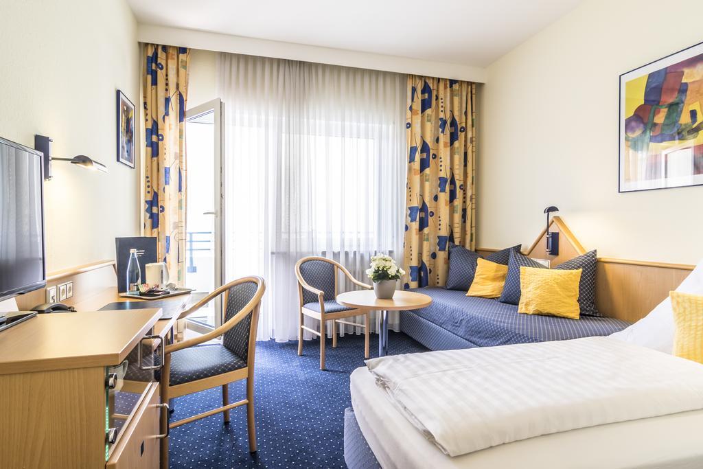 Double or Twin Room Balcony