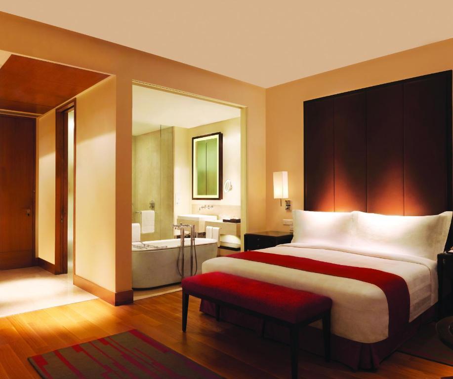 Deluxe Kamer met Kingsize Bed en Uitzicht over de Stad