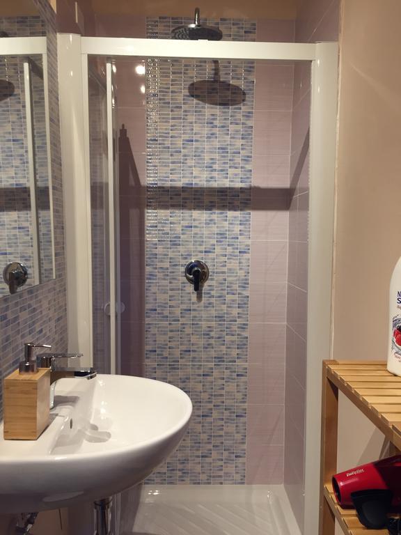 Double or Twin Room Private Bathroom,442528656:JPEG