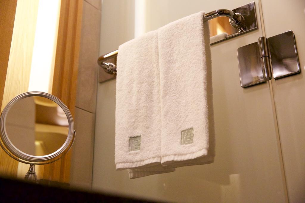 Premium Twin Room (High Floor) - Non-Smoking,988672672:JPEG