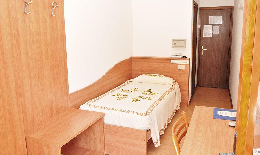 Single Room,1686433475:JPEG