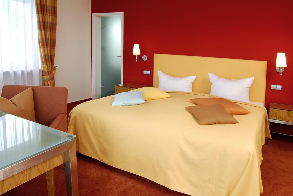 Double or Twin Room Balcony