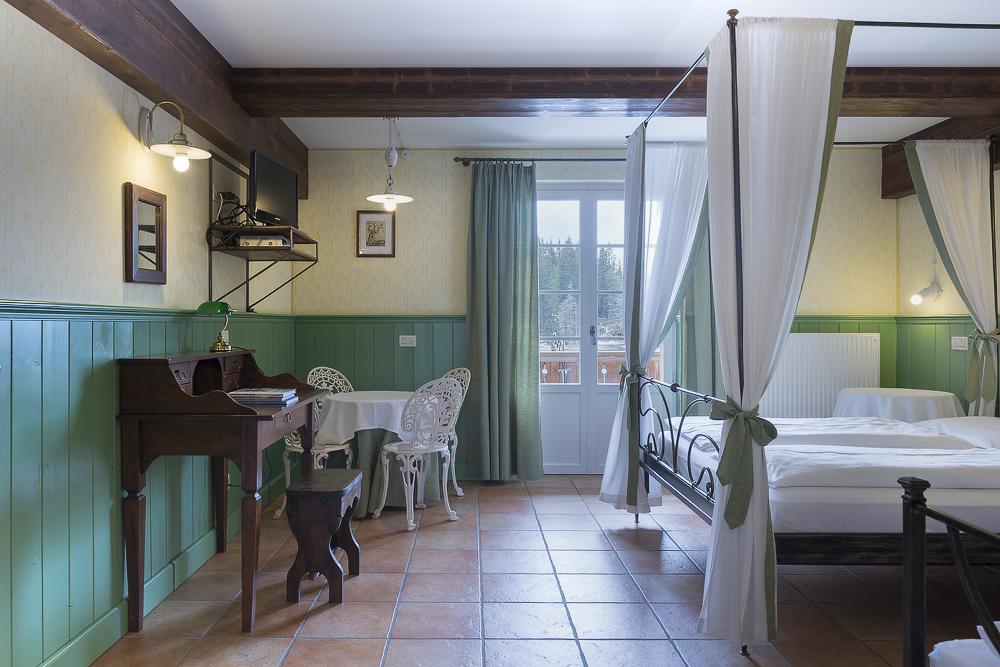 Triple Room