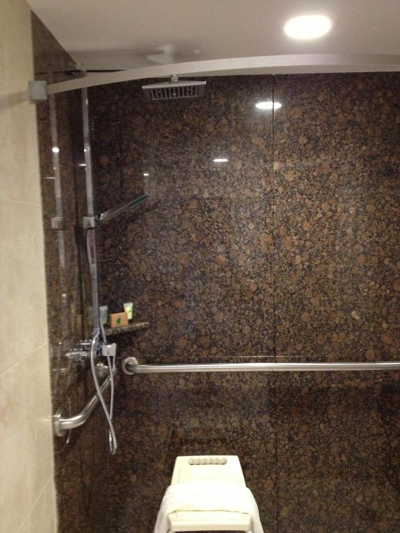 King Room - Disability Access,660735735:JPEG