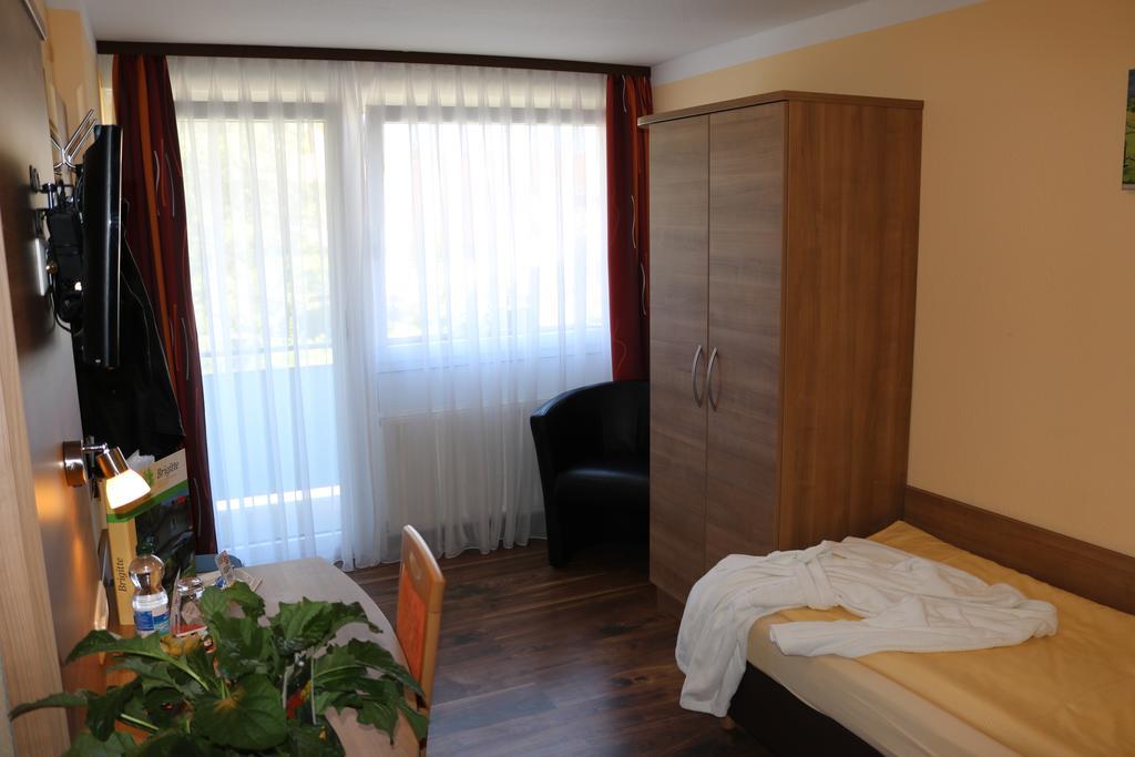 Single Room,447960126:JPEG