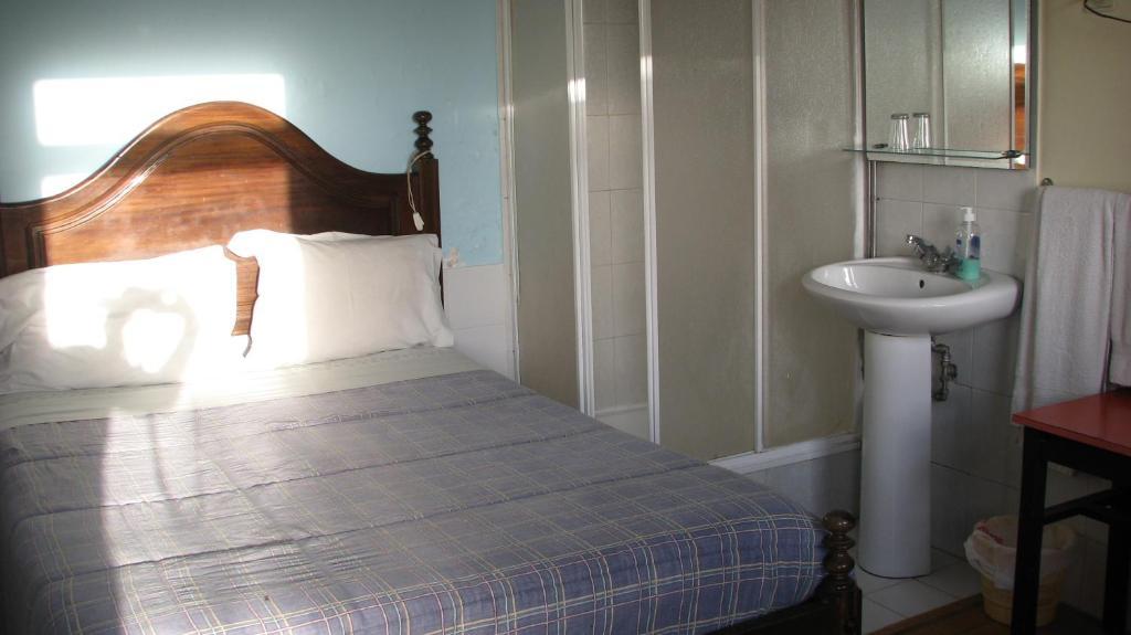 Basic Double Room