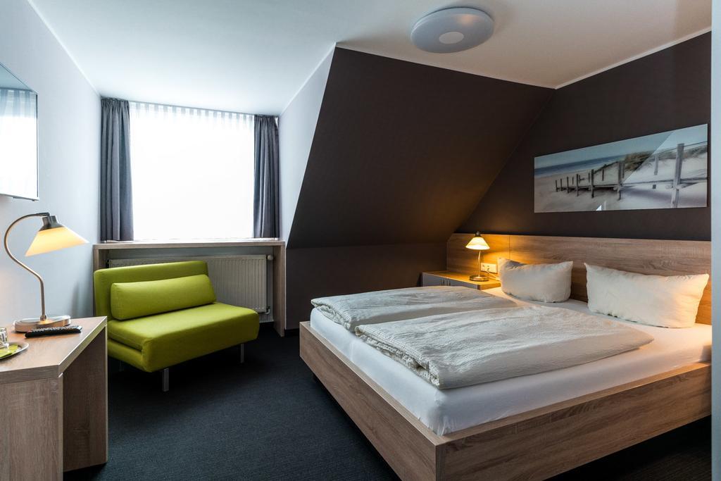 Classic Triple Room,448044840:JPEG