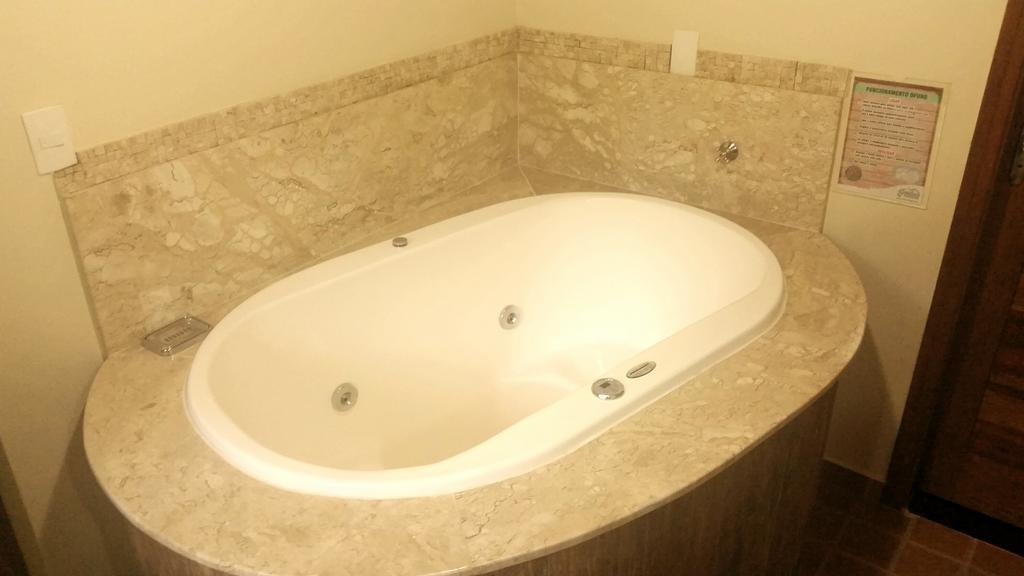 Deluxe Double or Twin Room Spa Bath