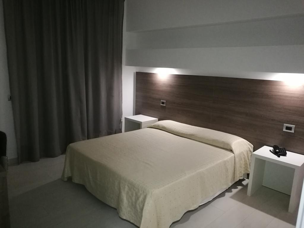 Double Room,464635428:JPEG
