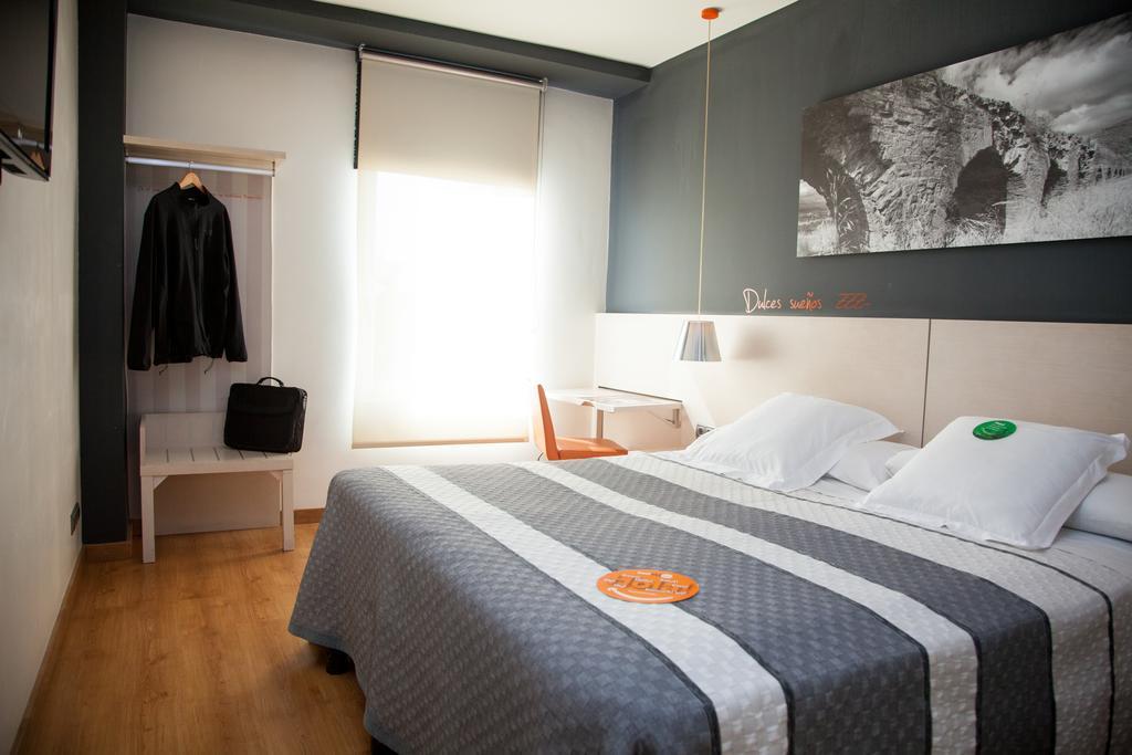 Double or Twin Room with Free Parking,1278390682:JPEG