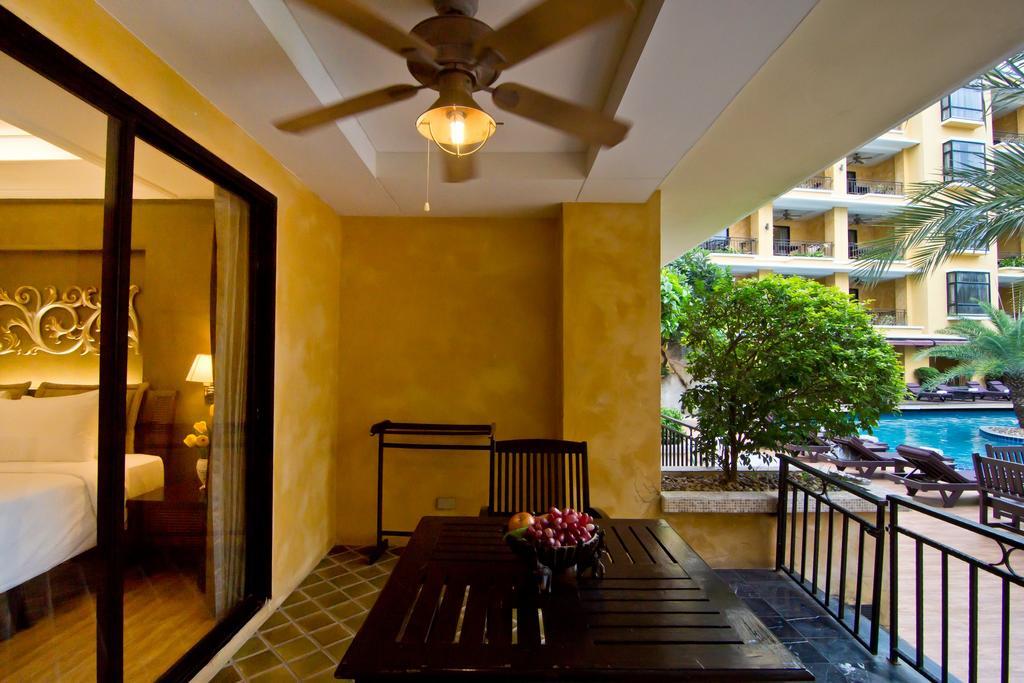 Deluxe Double Room Pool Access,698081700:JPEG
