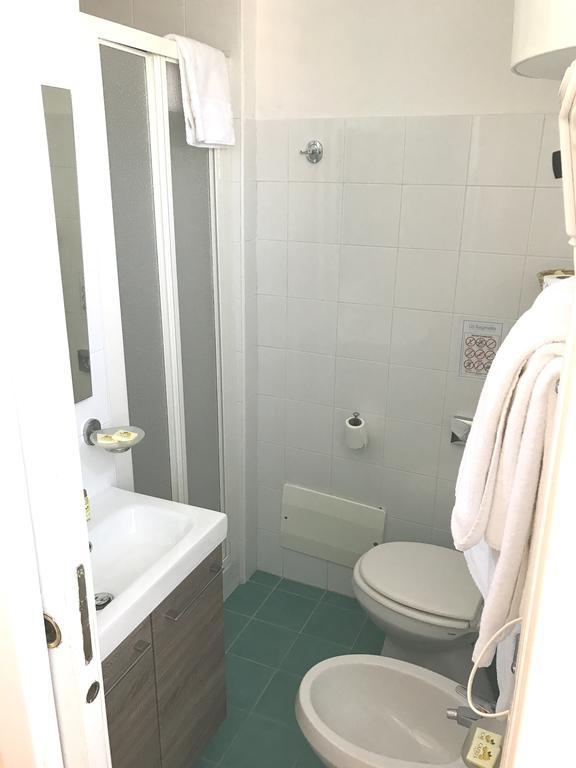 Classic Double or Twin Room,446143182:JPEG