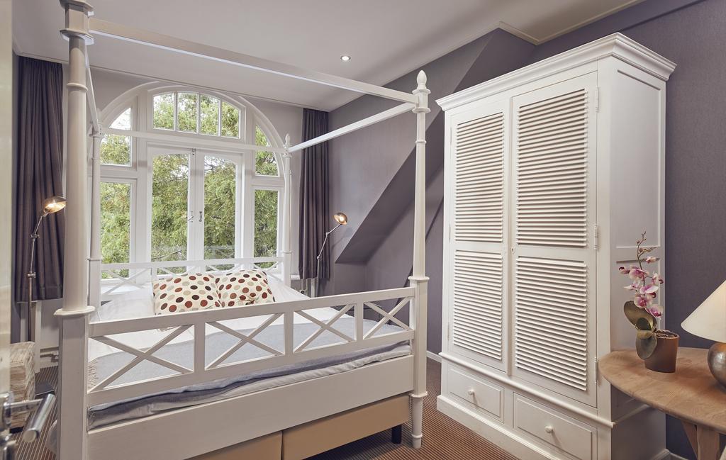 Double or Twin Room Private External Bathroom