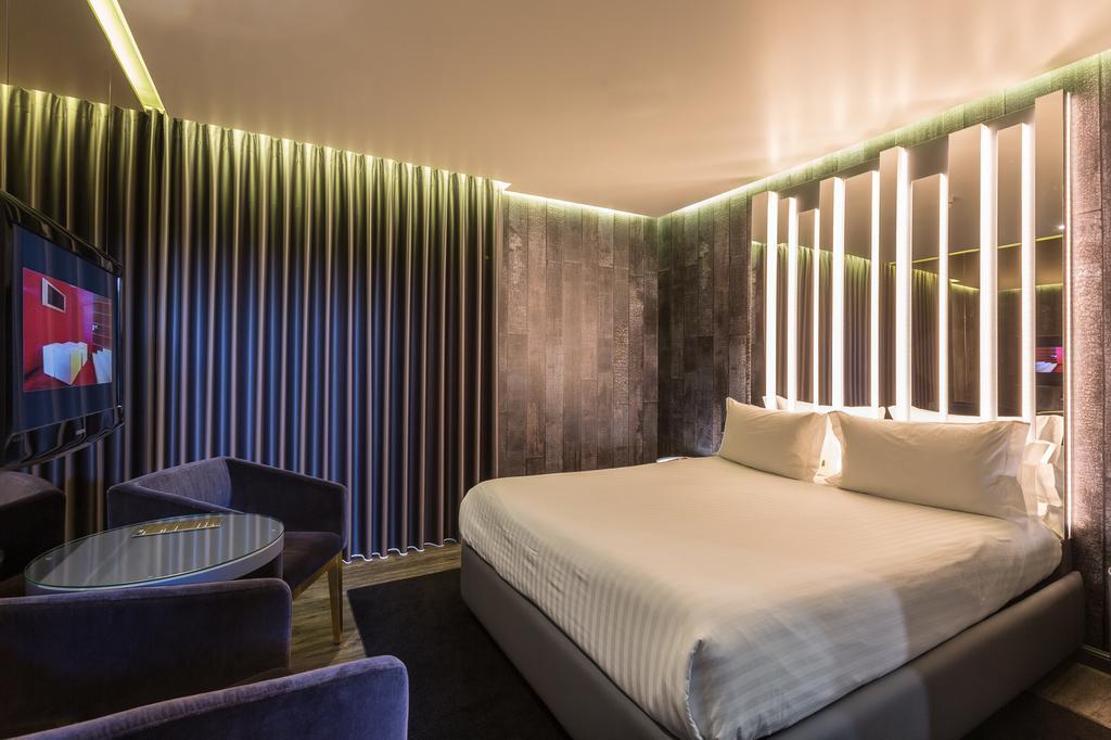 Standard Suite,450314934:JPEG