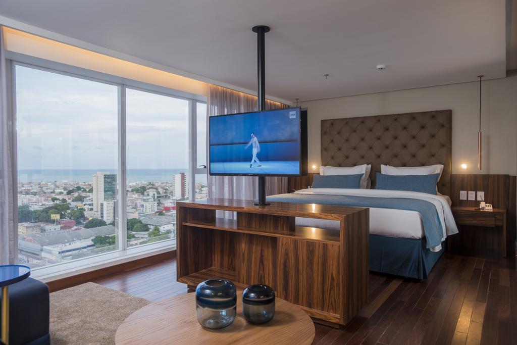 Executive Suite,451280196:JPEG