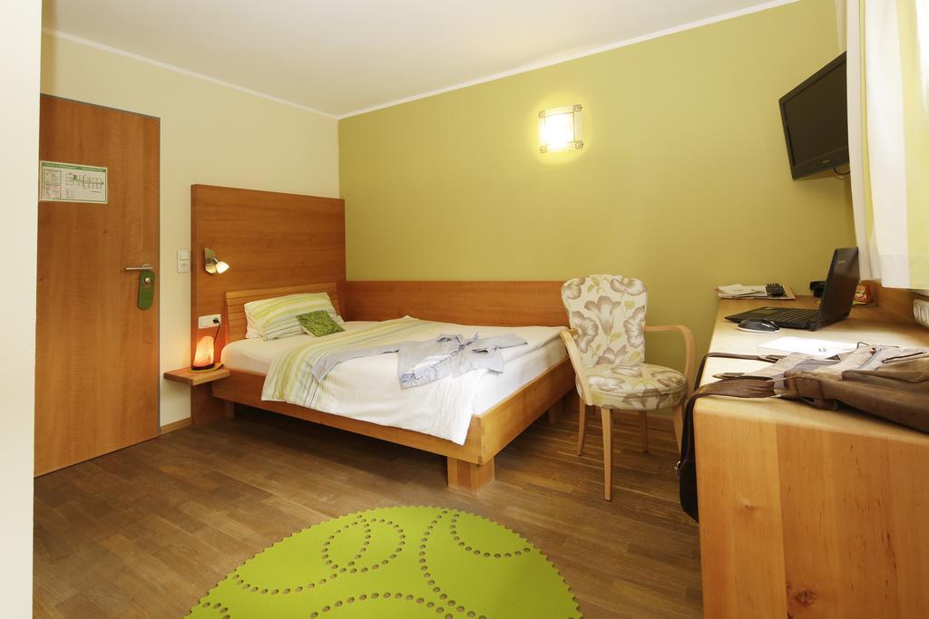 Superior Single Room,451522836:JPEG