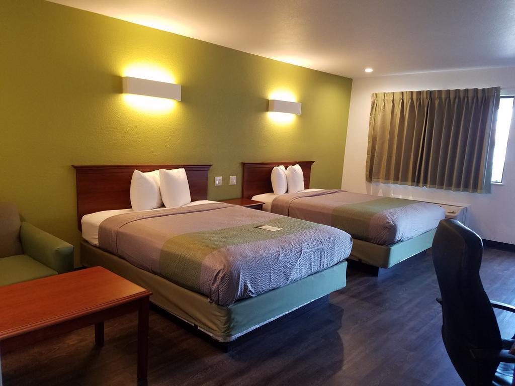 Queen Room with Two Queen Beds - Non-Smoking